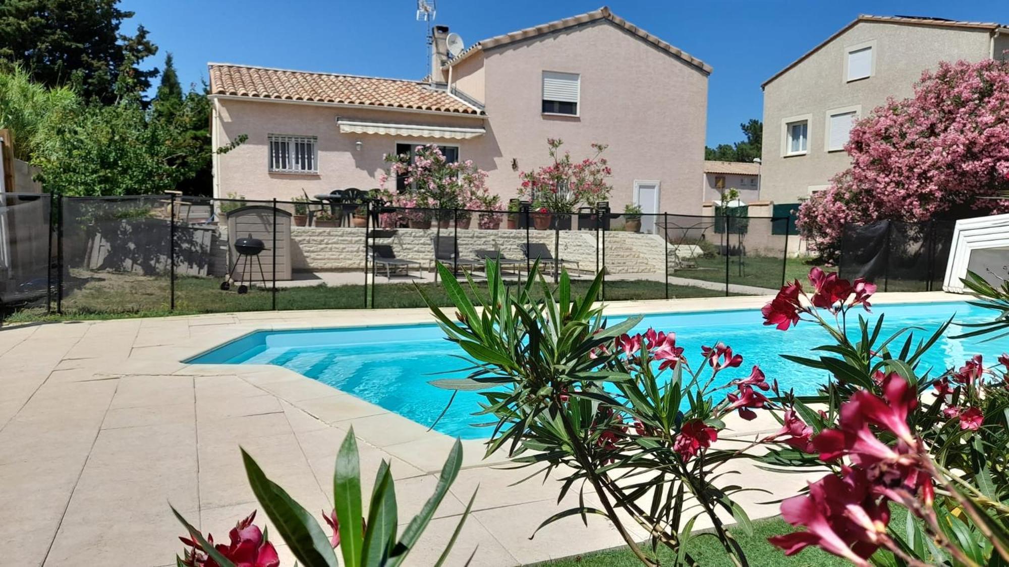 Villa Avec Plage A Pied Et Grande Piscine Sainte-Marie-la-Mer Exterior foto